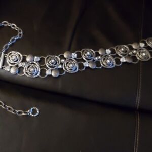 Beautiful Rose like Pattern Chain Belt